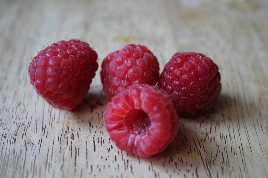 raspberries, red, fruit-2699675.jpg